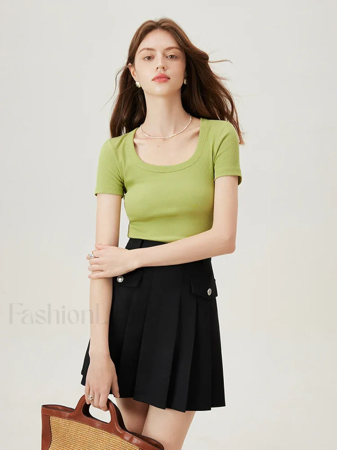 U-Neck Slim Thin Knitted T-Shirt - Image 3