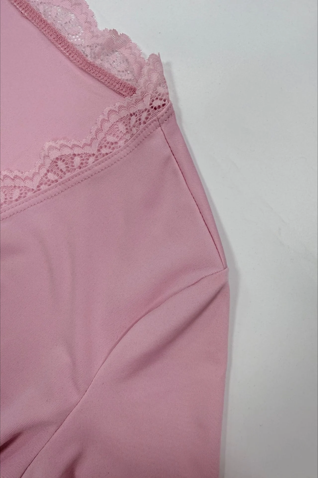 V Neck Lace Trim Bodycon Long Sleeve Tee - Image 13