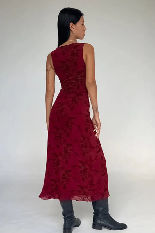 V-Neck Sleeveless Slim Fit Floral Dress - Image 3