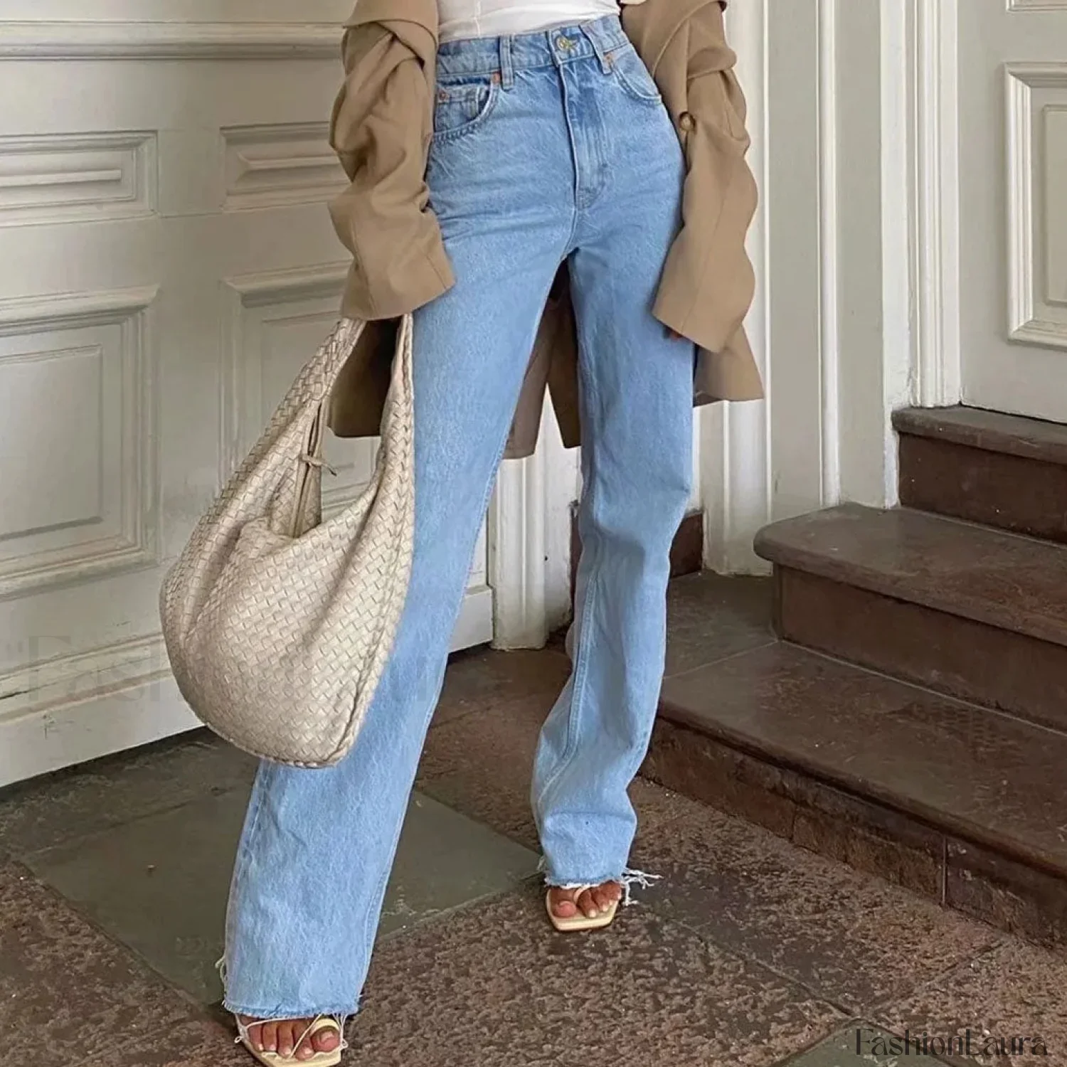 Vintage High Waist Frayed Trim Wide Leg Jeans - Light Blue - Image 10