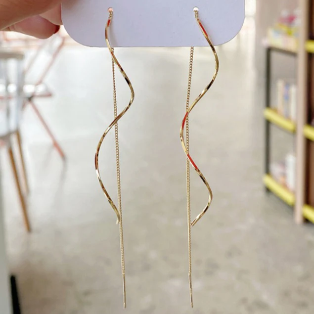Wavy Spiral Drop Threader Earrings - Image 3