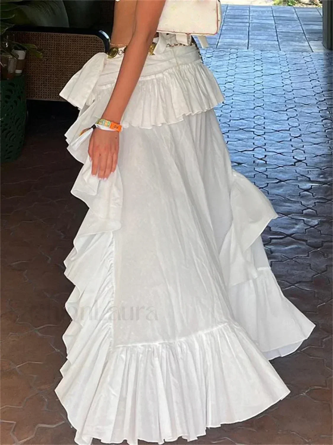 White 90s Grunge Asymmetric Skirt - Image 4