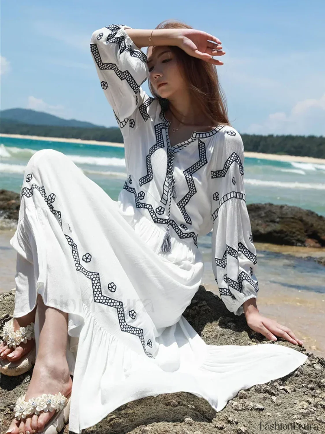 White Retro V-Neck Boho Dress - Image 8